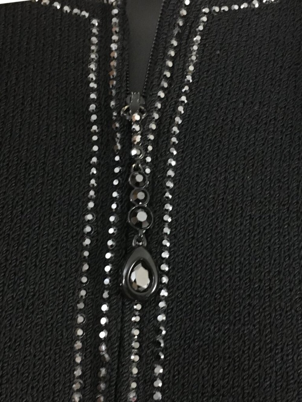 BEAUTIFUL St John evening knit black rhinestones embellished skirt suit 10 - Picture 7 of 10